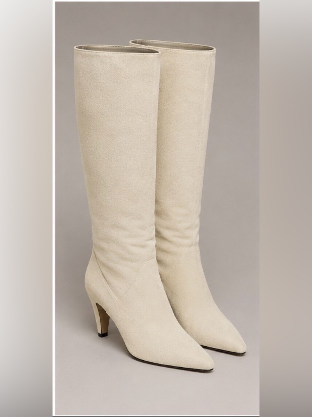 Bloomingdale’s Made in Italy Ivory Suede Knee High Boots Size 7B